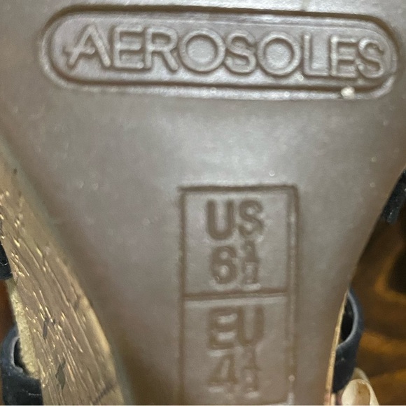 Black Suede Aerosols Broomstick Strappy Corkscrew Contrast Wedge Sandal SZ 6.5 - Picture 8 of 9